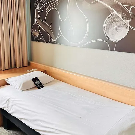 Ibis Spandau Otel 2*