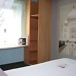 Ibis Spandau 2*